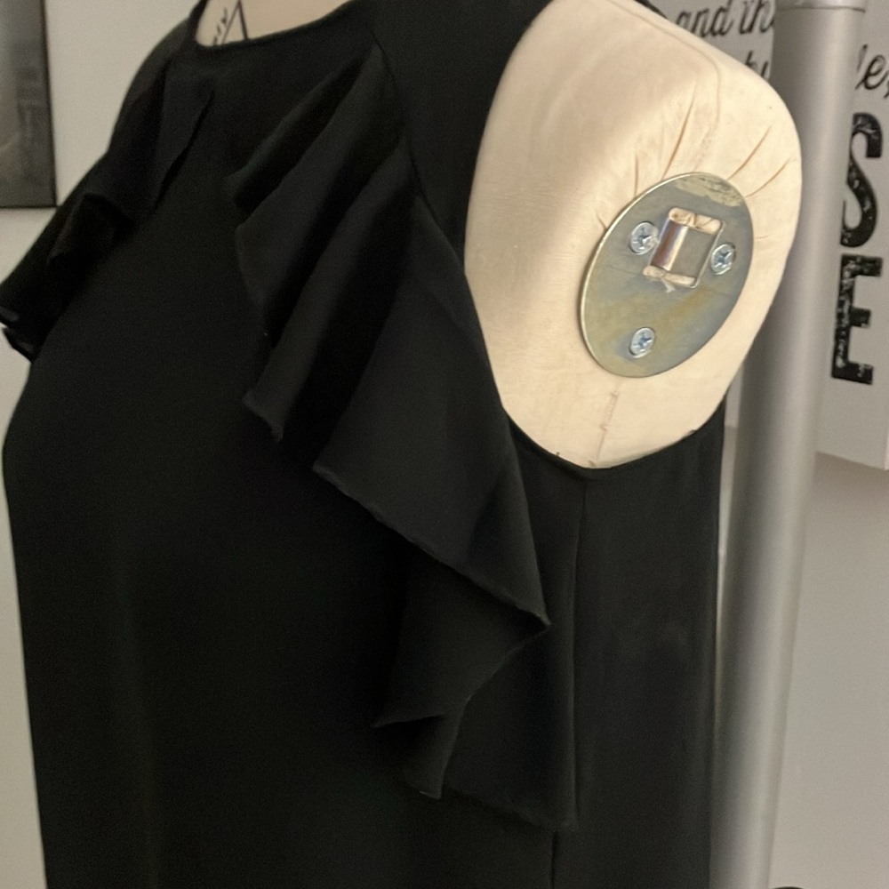 Benetton sleeveless, ruffle, blacktop, extra small